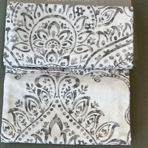 New Indigo Loft Paisley Medallion Flower Shower Curtain White Gray Cotton Blend - Picture 4 of 8